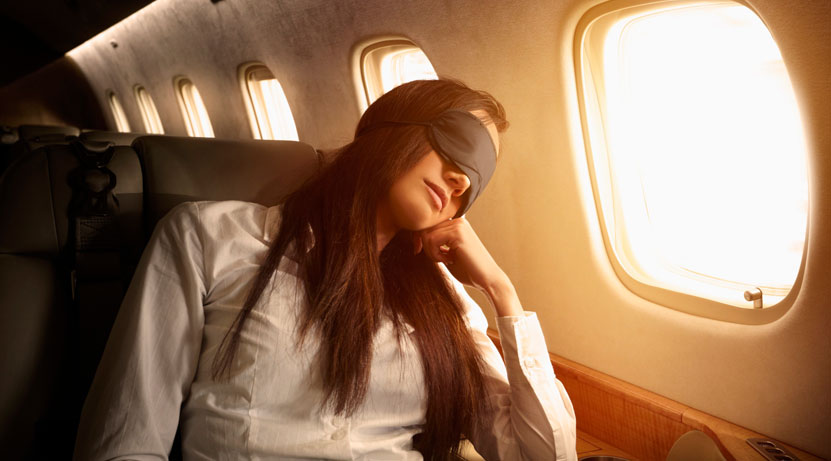 Постарайтесь поспать в самолете